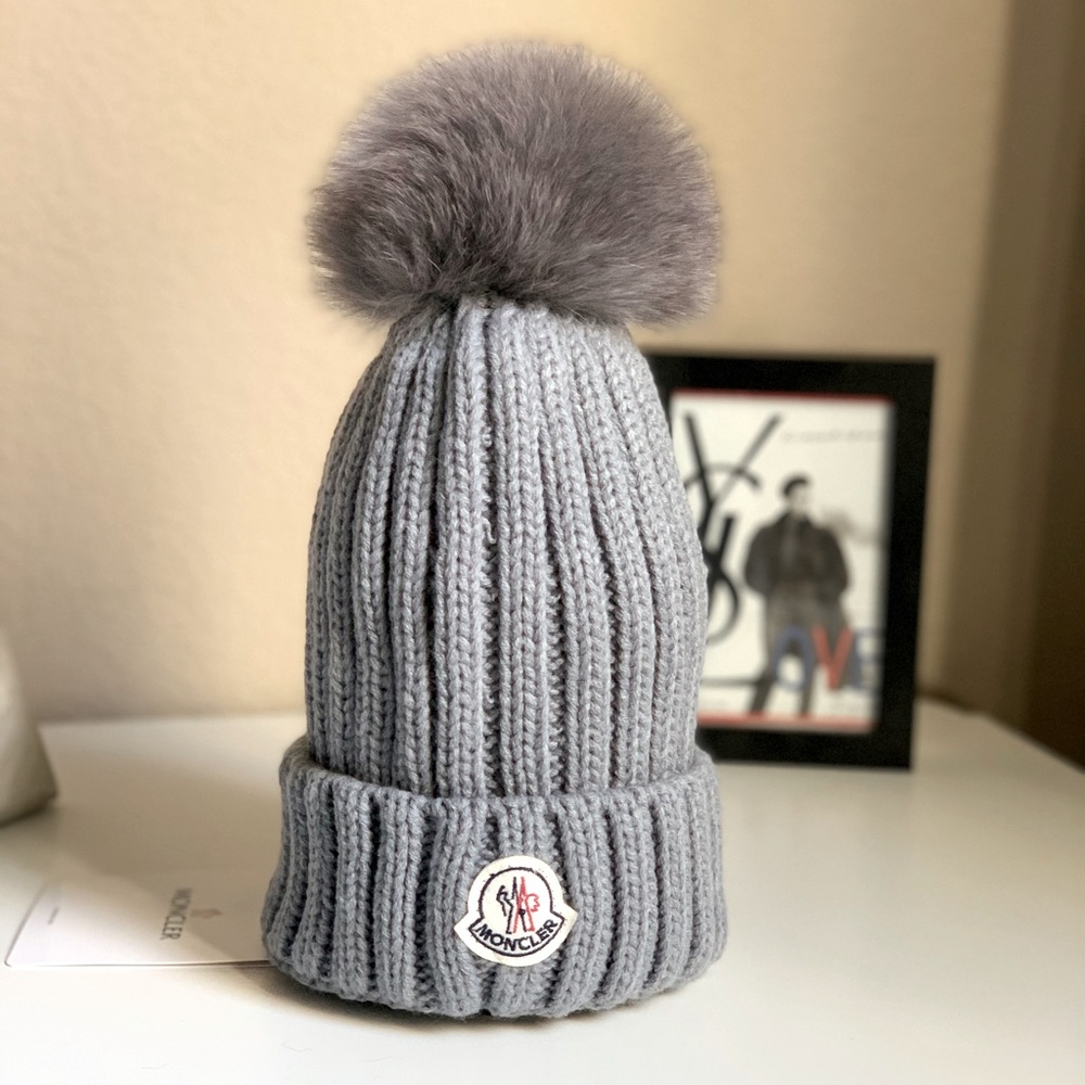 Moncler Pompon Bonnet